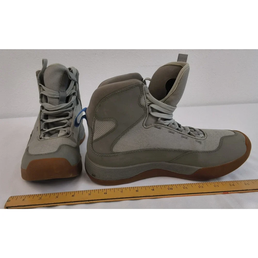 Simms Flats Sneaker Wading Boots Men's 9.5 D Grey Boulder #W5262